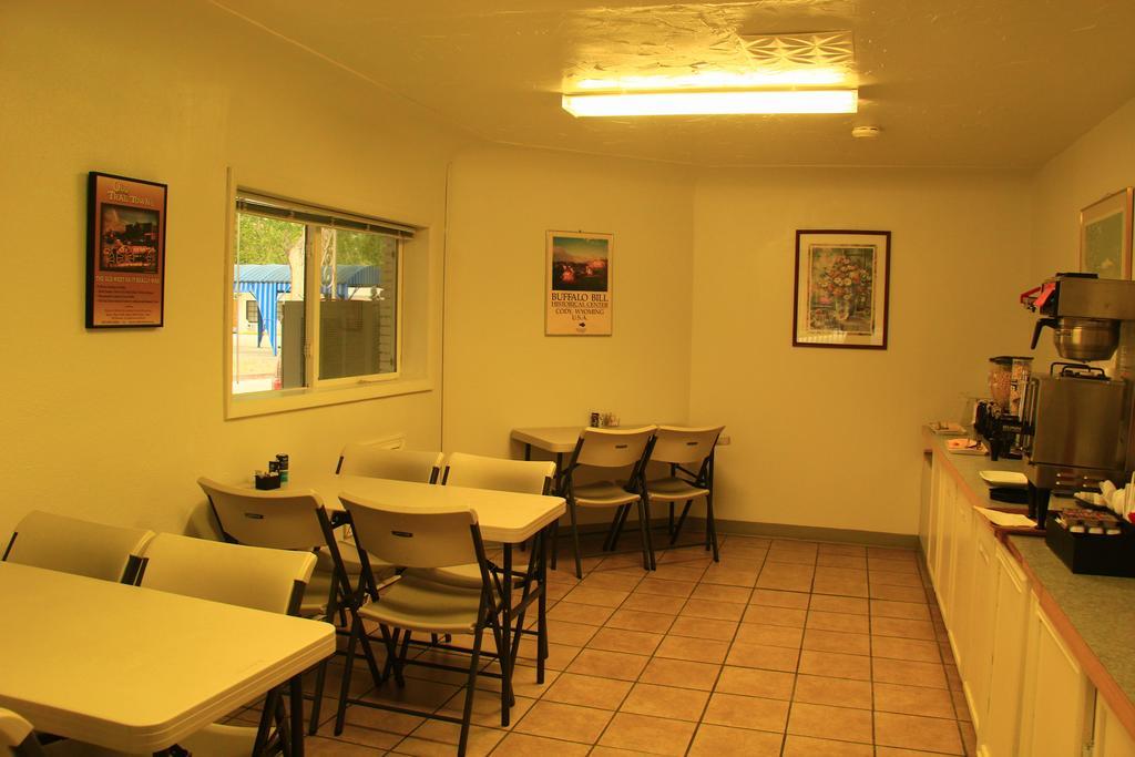 Sunrise Motor Inn Cody Esterno foto